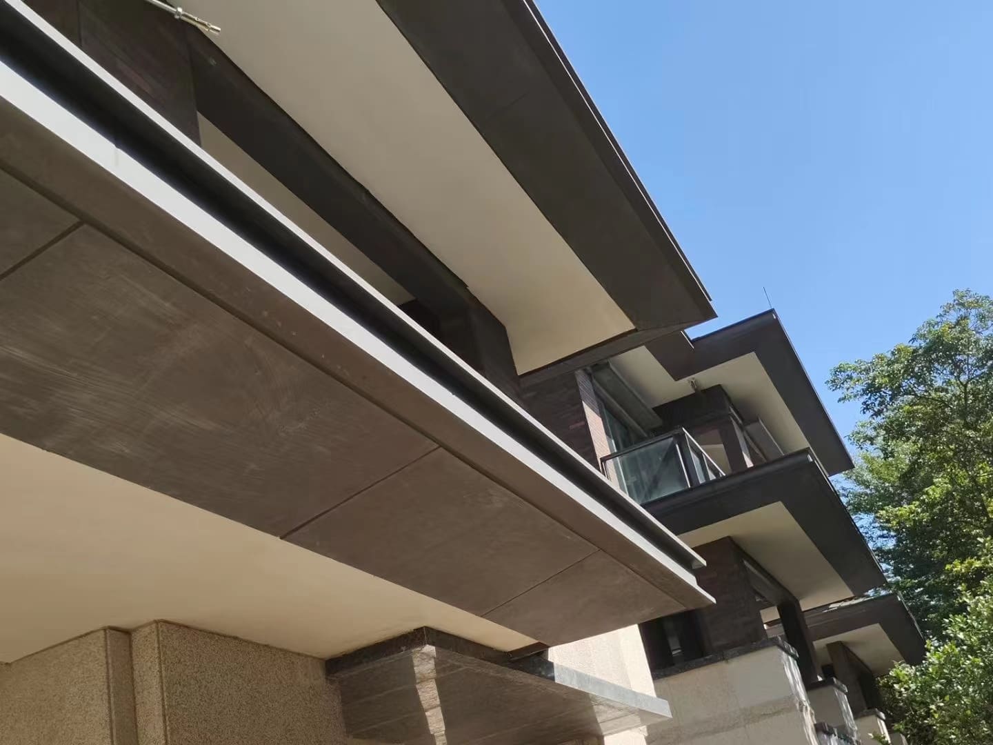 Villa Eaves & Canopy Panel photo 2 | 别墅屋檐·雨棚铝单板 实拍 2